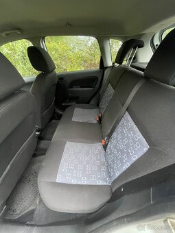 Ford Fiesta 1.3 i 51 kw - 12