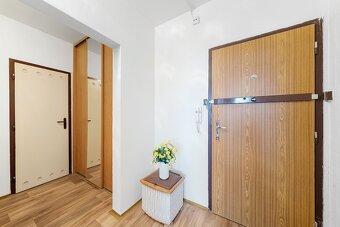 Pronájem bytu 2+KK, 42 m2 s výhledem a sklepem, Dobětice - 12