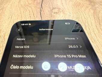 Apple iPhone 15 Pro Max 256GB modrý - 12