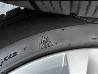 Alu Vw Passat B8 5/112 r17 + 215/55 r17 zimní - 12
