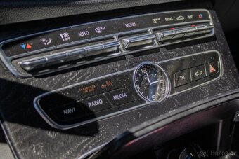 Mercedes-Benz E Kupé 220d AMG - TOP stav, Možnosť splátok - 12