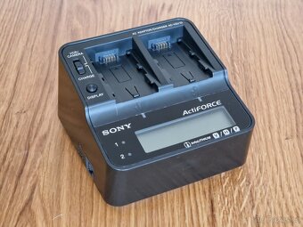 kamera SONY AX700 - 12