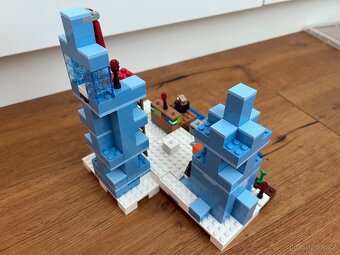 Lego Minecraft Ledovec - 12