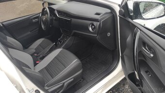 Toyota Auris 1.8i Hybrid, Combi. - 12