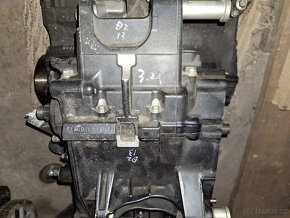 Prodám motor Kawasaki ZX-10R, model 2008-10, typ ZXT00DE - 12