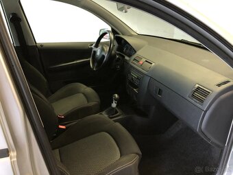 ŠKODA FABIA COMBI 1.4 16V SPORT - 12