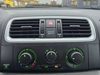 ŠKODA FABIA 1.2 44kW AMBIENTE,KLIMATIZACE,8x AIRBAG,AUX - 12