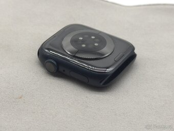 Apple Watch Series 8 45mm Midnight [3 řemínky zdarma] - 12