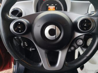SMART forfour 1.0i duocolor 2015 – 4dv / 4 místa - 12