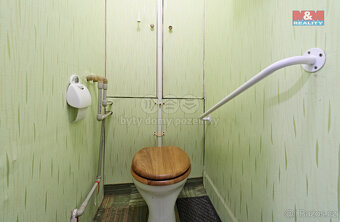 Prodej bytu 3+1, 65 m², Chomutov, ul. Purkyňova - 12