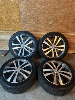 ALU Kola ŠKODA 5x112 R17 CYGNUS ZÁNOVNÍ Letní Pneu 225/45/17 - 12