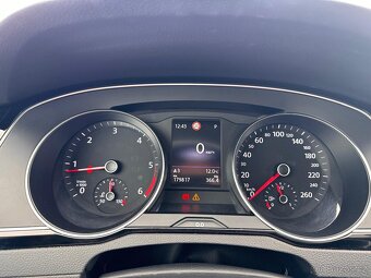 VW Passat B8 Sedan  Limuzín limuzína rok 2022 - 12