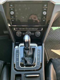 VW VOLKSWAGEN PASSAT R-LINE 2.0 TDi / 140 kW DSG - 12
