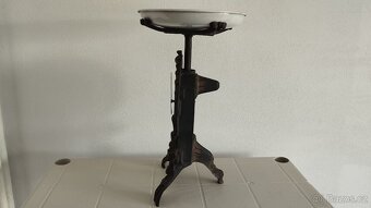 Velmi staré 15kg velké jednomiskové váhy cca 100let staré - 12