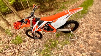 Motokrosová motorka KTM SX 85 2022 ZLEVNĚNO - 12