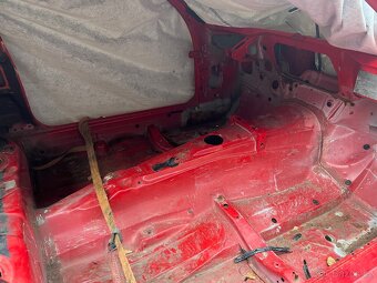 BMW E36 Coupe karoserie - 12