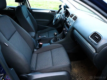 VW Golf 6 ▪ 1.6 75 kW ▪ Climatronic ▪ výhřev ▪ 2 sady kol ▪ - 12