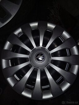 zánovní ocelové disky/poklice - Škoda (185/60 R15,6Jx15) - 12