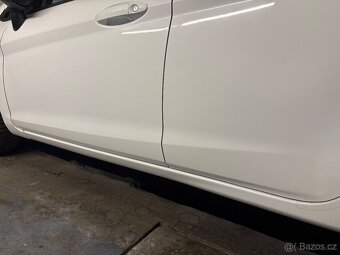 Ford Fiesta 5 dveř 1.25 benzín,2010,Klimatronic, 2 sady kol - 12