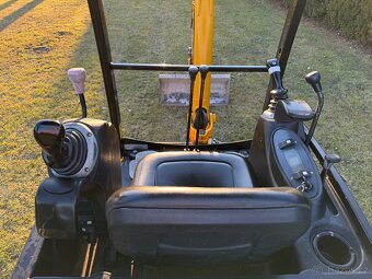 Minibagr jCB 8018 - 12