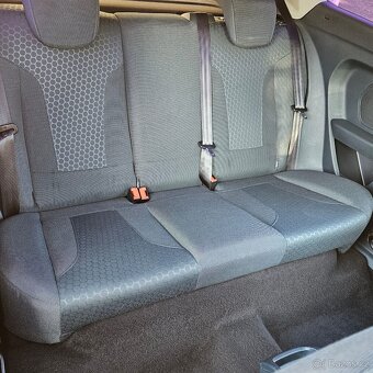 Ford fiesta sport - 12