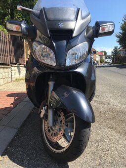 Suzuki Burgman 650 Executive - Praha - 12