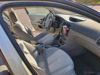 Renault Laguna 1.8 16v - 12