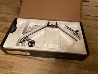 HERNÍ MONITOR 31.5" MSI MAG 321CUP QD-OLED - 12