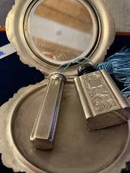 STŘÍBRNÁ souprava,pudřenka flakon a rtěnka,puncováno - 12