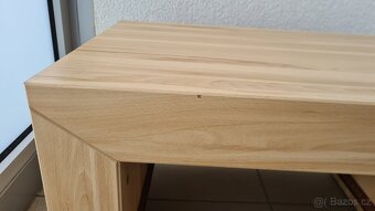 Noční stolek k posteli, ložnice - 12