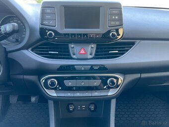 Hyundai i30 Com. 1.6CRDi 85kW 1.maj. ČR DPH - 12