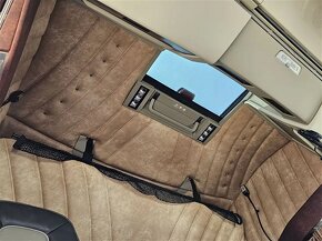 Volvo FH500 6x2 - tahač návěsů - speciální interiér - 12