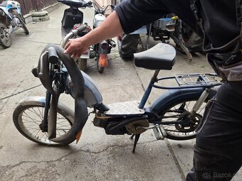 Prodám motorky peugeot skútr kymco a malá jawa 50 - 12