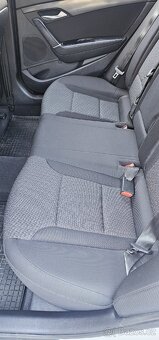 HYUNDAI I40 1.7CRDI NOVÝ V ČR 143TKM R.V.2016 - 12