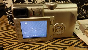 Olympus C-60 ZOOM - 12