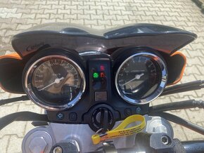 Honda CB 900 Hornet - 12