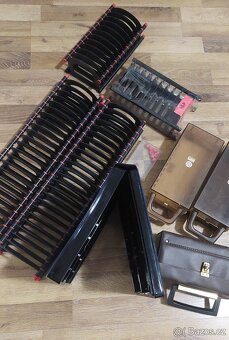 Stojany boxy MC - 12