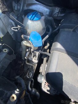 Volkswagen Touran 1.6mpi LPG , 193tis.km, STK do 2026 - 12