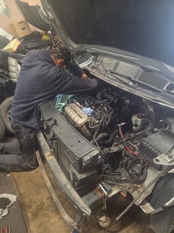 Dobrý den nabízím k prodeji krásný rodiny vůz Volkswagen Tou - 12