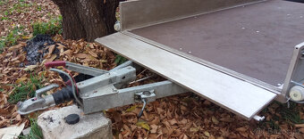 PŘíVĚS NÁKLADNÍ VALNíKOVÝ - 12