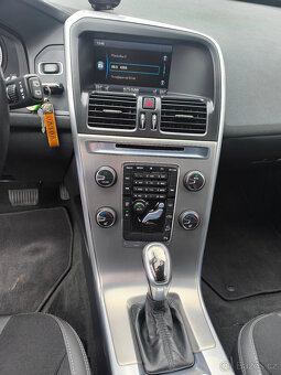 Volvo XC60 2.4 D4 AWD - 12