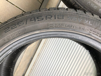 Zimní sada pneu Nokian WRA3 a WRA4 225/45 R18 225/45/18 - 12
