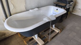 Prodám starožitnou litinovou vanu po renovaci - 12
