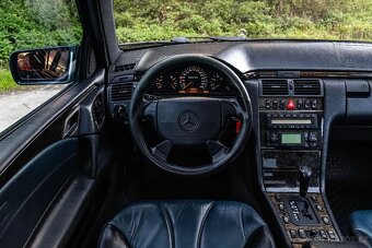 Mercedes-Benz E 55 AMG W210 DE / Serv.kn - 12