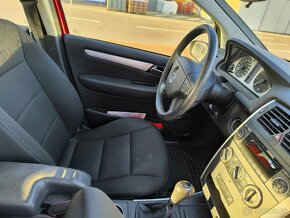 Mercedes B 170i,85kw,nové pneu - 12