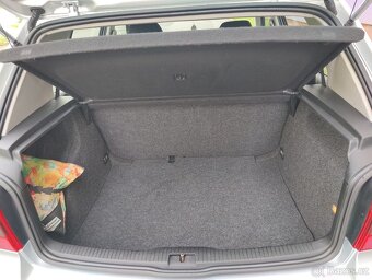 Volkswagen Golf 1,4i 16V / klima / 5-dveří / - 12