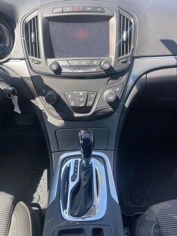 Opel insignia Tour4x4 r.v 2017 xenon Automat - 12
