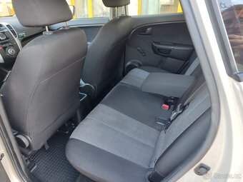 Kia Venga benzín 46 tkm - 12
