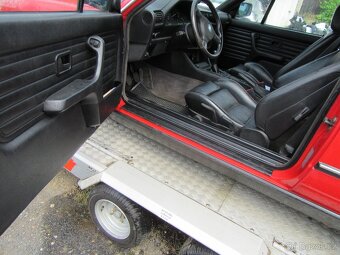 BMW E30 325I cabrio, r.v.89, 1.maj.,plná výbava, m technic p - 12
