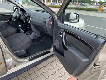 Dacia Duster 1.5 DCi 4x4 1. maj. koup. ČR - 12